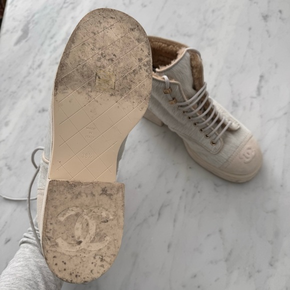 Chanel Pony Hair Ankle Boot Shearling Lace Up 38 1/2 Virginie Viard 2022 F/W - Picture 7 of 13